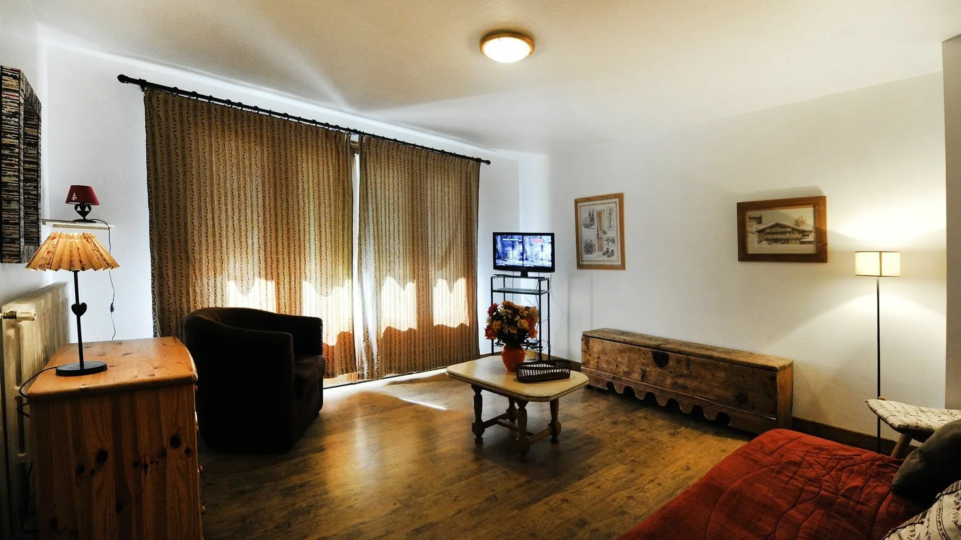 Genepi 1 - Sunny, 3-Bedroom Apartment Located In The Alps Les Menuires Saint-Martin-de-Belleville France